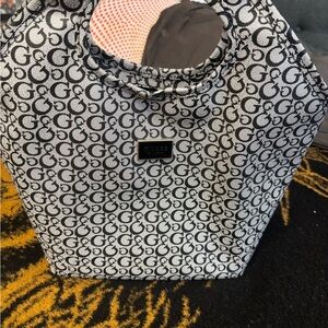 Guess Monogram lunch bag in Black and Grey